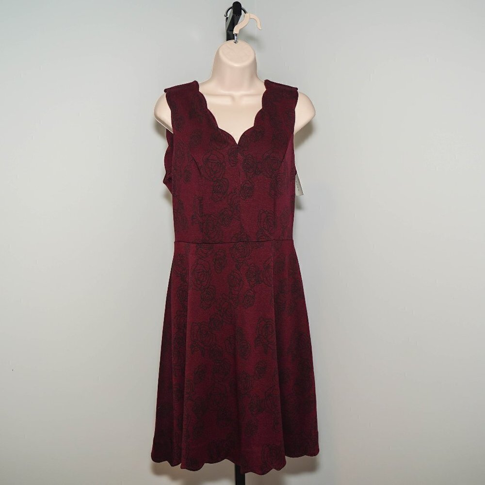 NWT 41 Hawthorn Women's Aiyanna Scallop Detail Bow Back Knit Dress - Size Medium